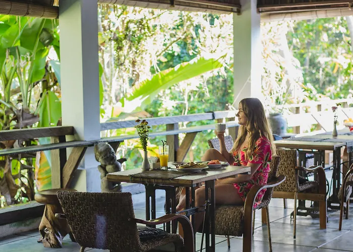 Alam Sembuwuk 4* Ubud