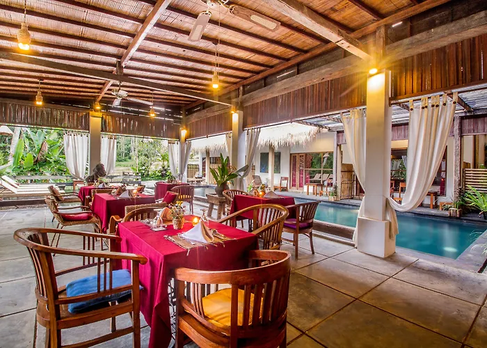 Alam Sembuwuk Parco vacanze 4*